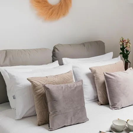 Dragonfly Old Town - Loftaffair Apartman