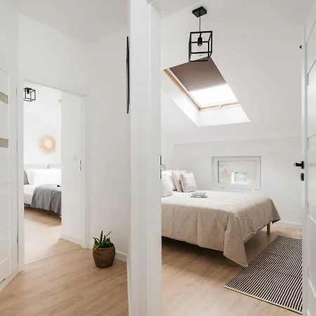 Dragonfly Old Town Apartment - Bespoke Apartments شقة كراكوفيا