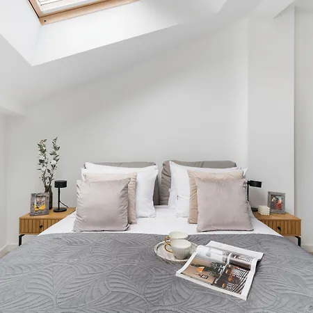 Dragonfly Old Town Apartment - Bespoke Apartments شقة